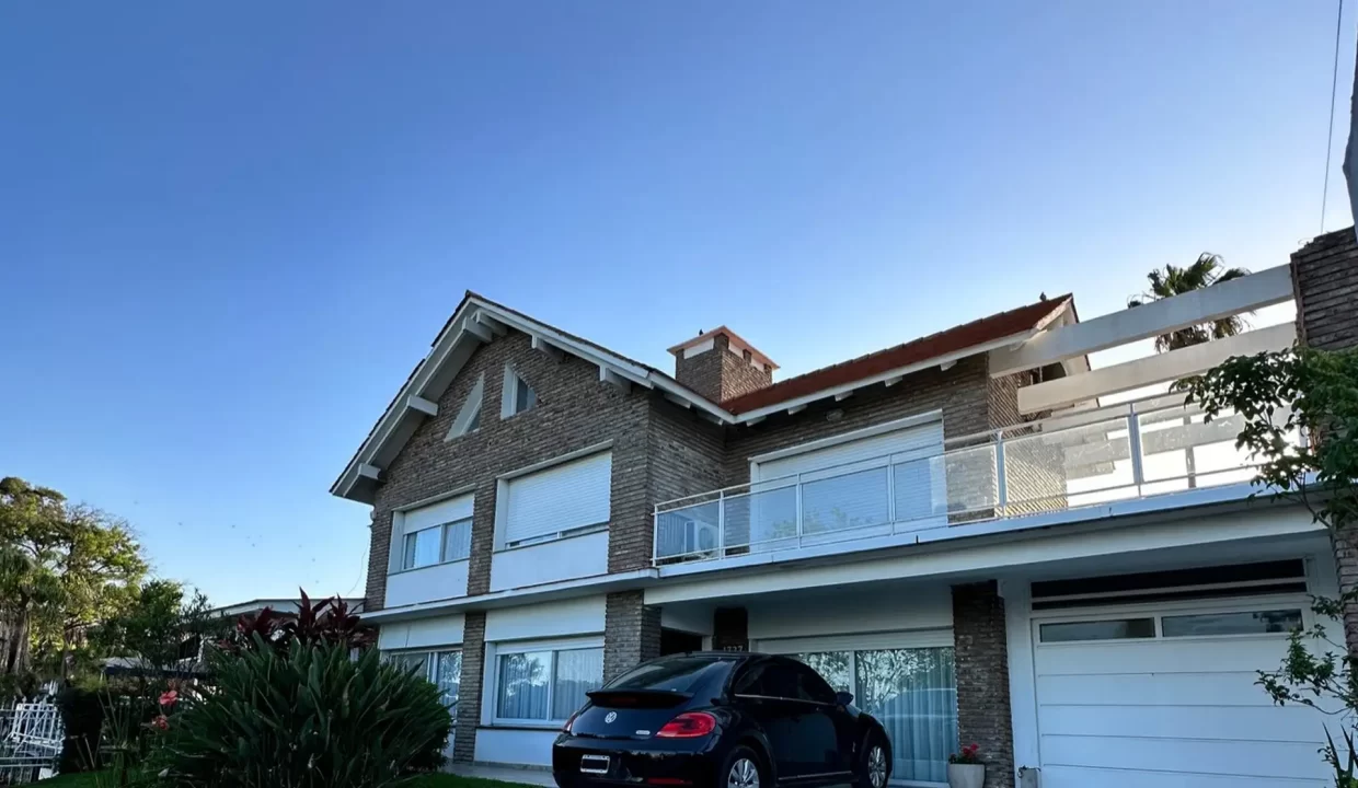 aadac620-3569-451e-b294-909495ebd516_u_large