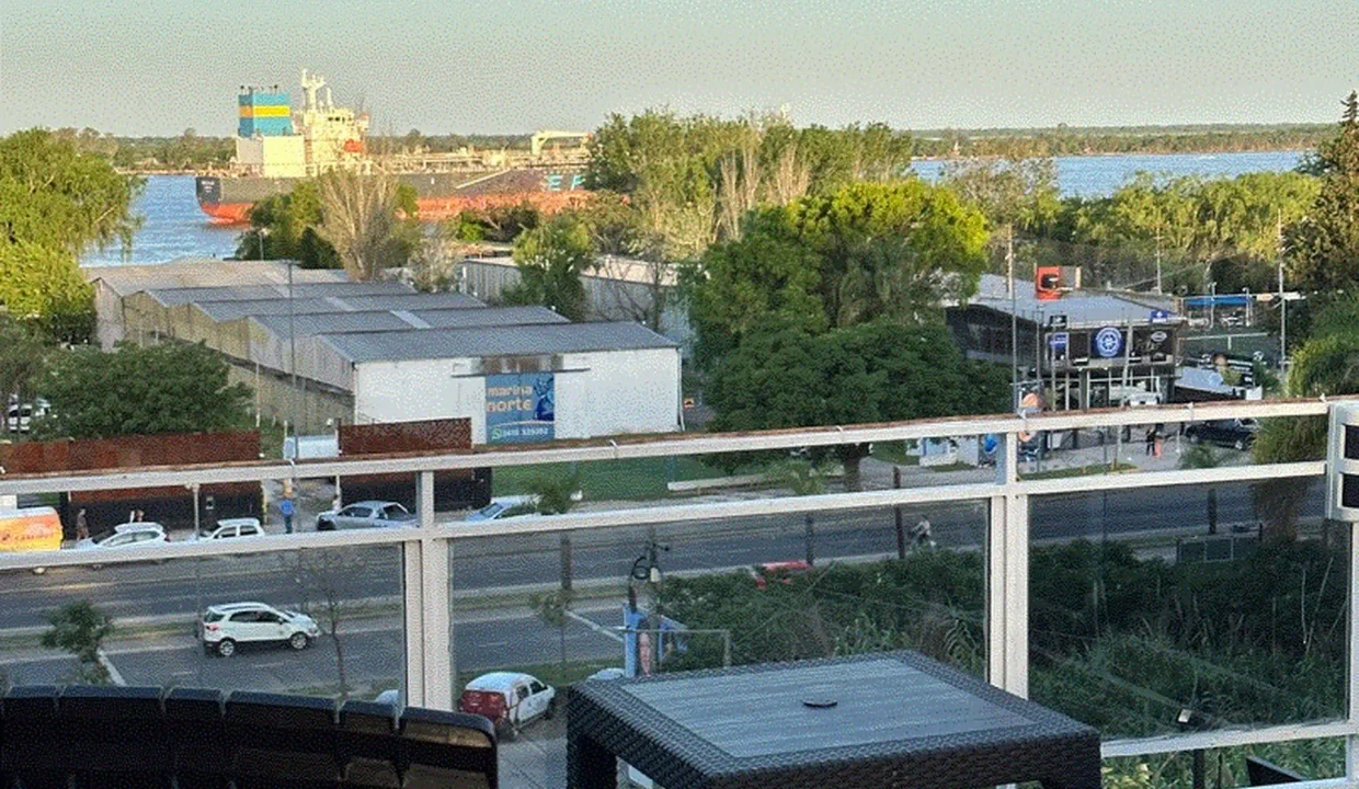 d8eee4ae-6364-4cec-974d-253eba7c7423_u_large