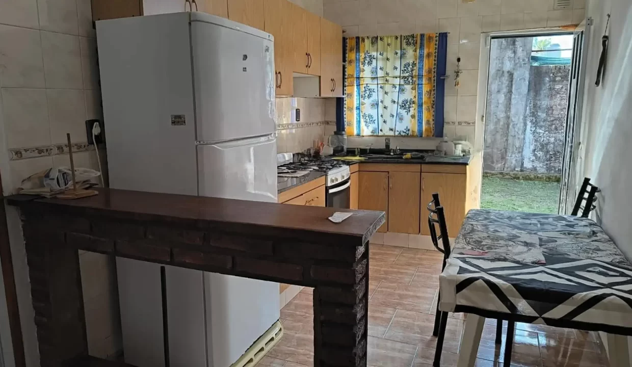 0759d74a-bc82-4917-8e27-267ed72a258a_u_large