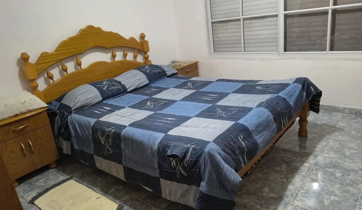 7b4f4f82-d1b2-42c0-827b-c0b829c1faf8_u_large