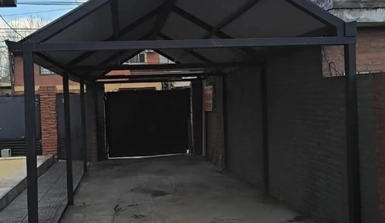 bce06802-71c4-4f11-9f7c-5dd9a9ae8371_u_large